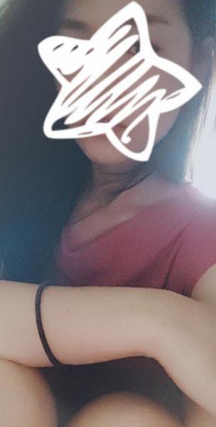 ヒトミ