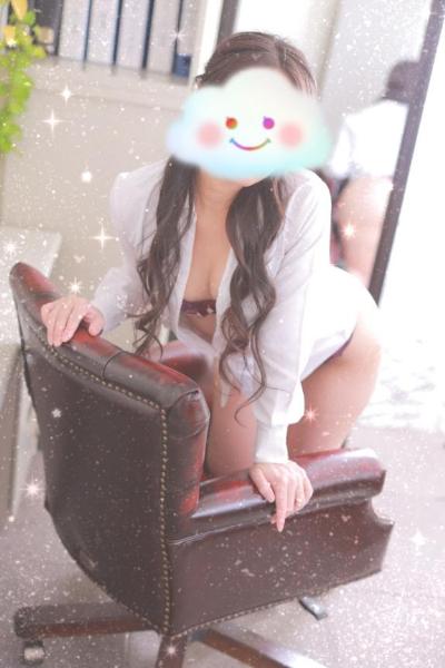 ヒトミ