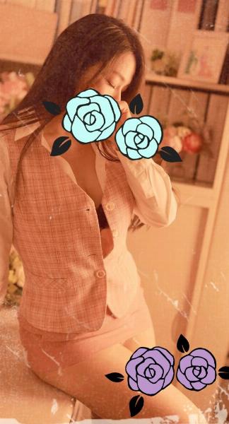 ヒトミ