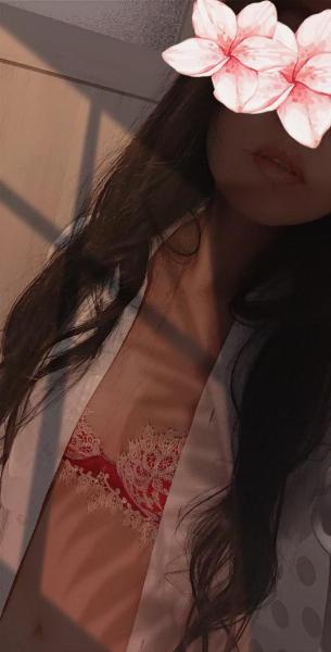 ヒトミ